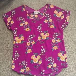 Pink Rose xs short sleeve floral shirt size small